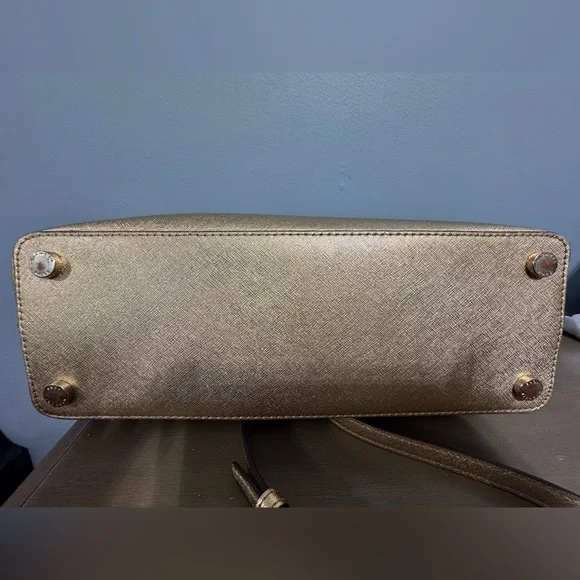 Michael Kors Large Savannah Satchel - Picture 14 of 14